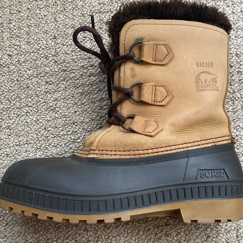 Sorrel‎ Badger Winter Boots Men's size 6/ Women's size 8.